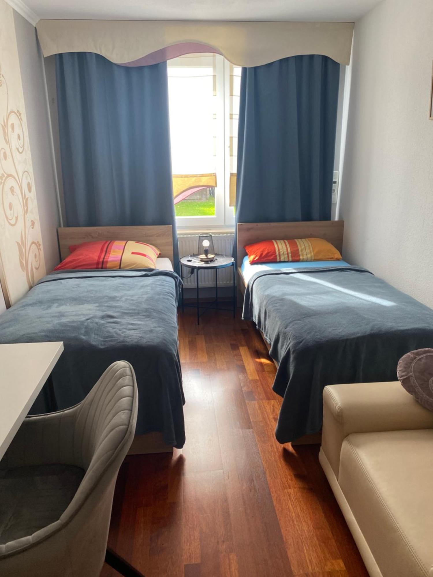 Privat Mit Garten Nutzung , Gasthaus, Wg, Wlan Privatunterkunft Essen